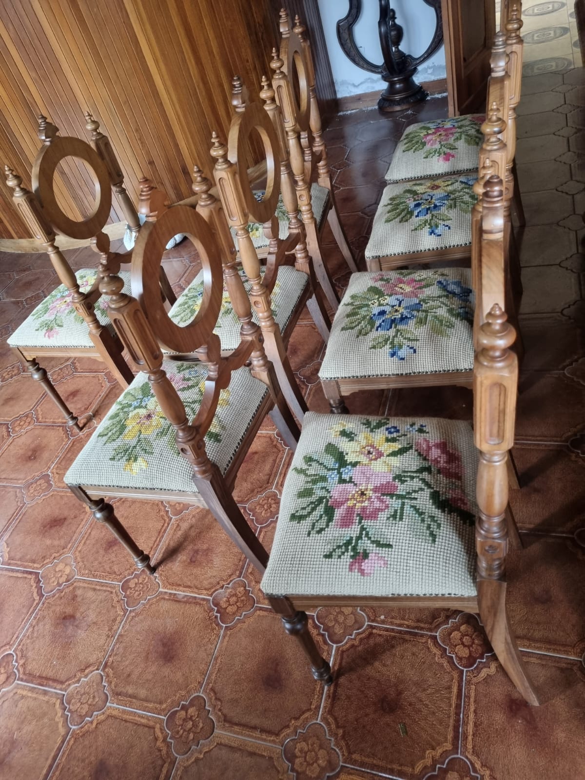 Sala da Pranzo Completa Seconda Meta' 900 in Olivo Fatta a Mano