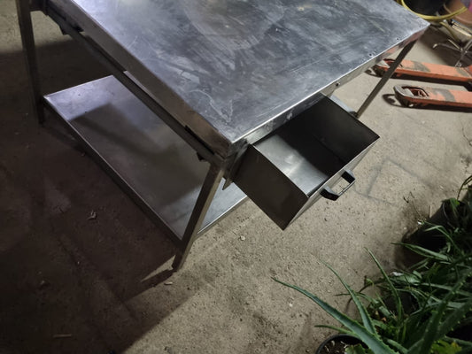 Bancone in Acciaio da Centro con cassetto a doppia apertura usato