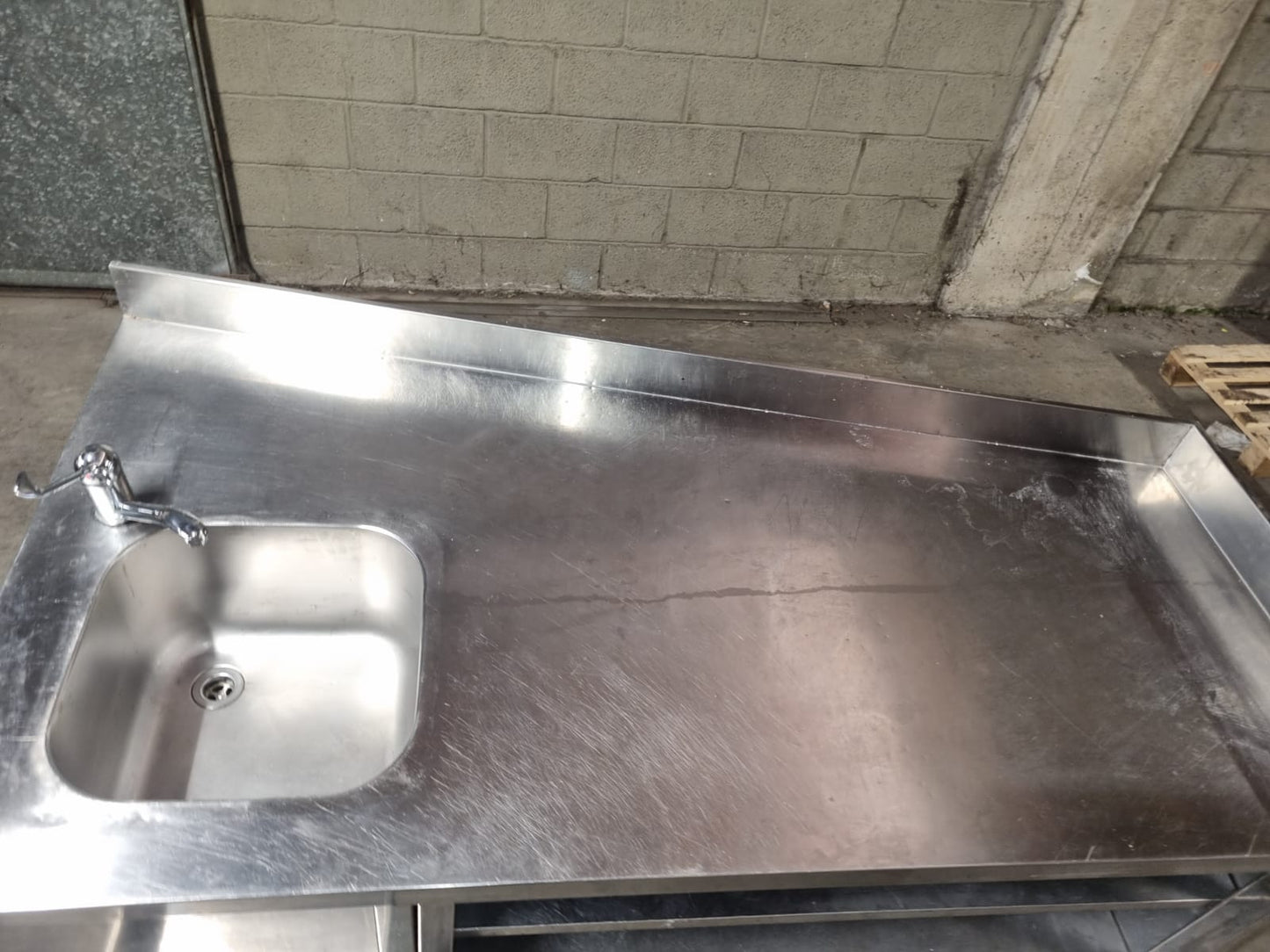 Lavandino Bancone in Acciaio Lungo 180 cm Usato