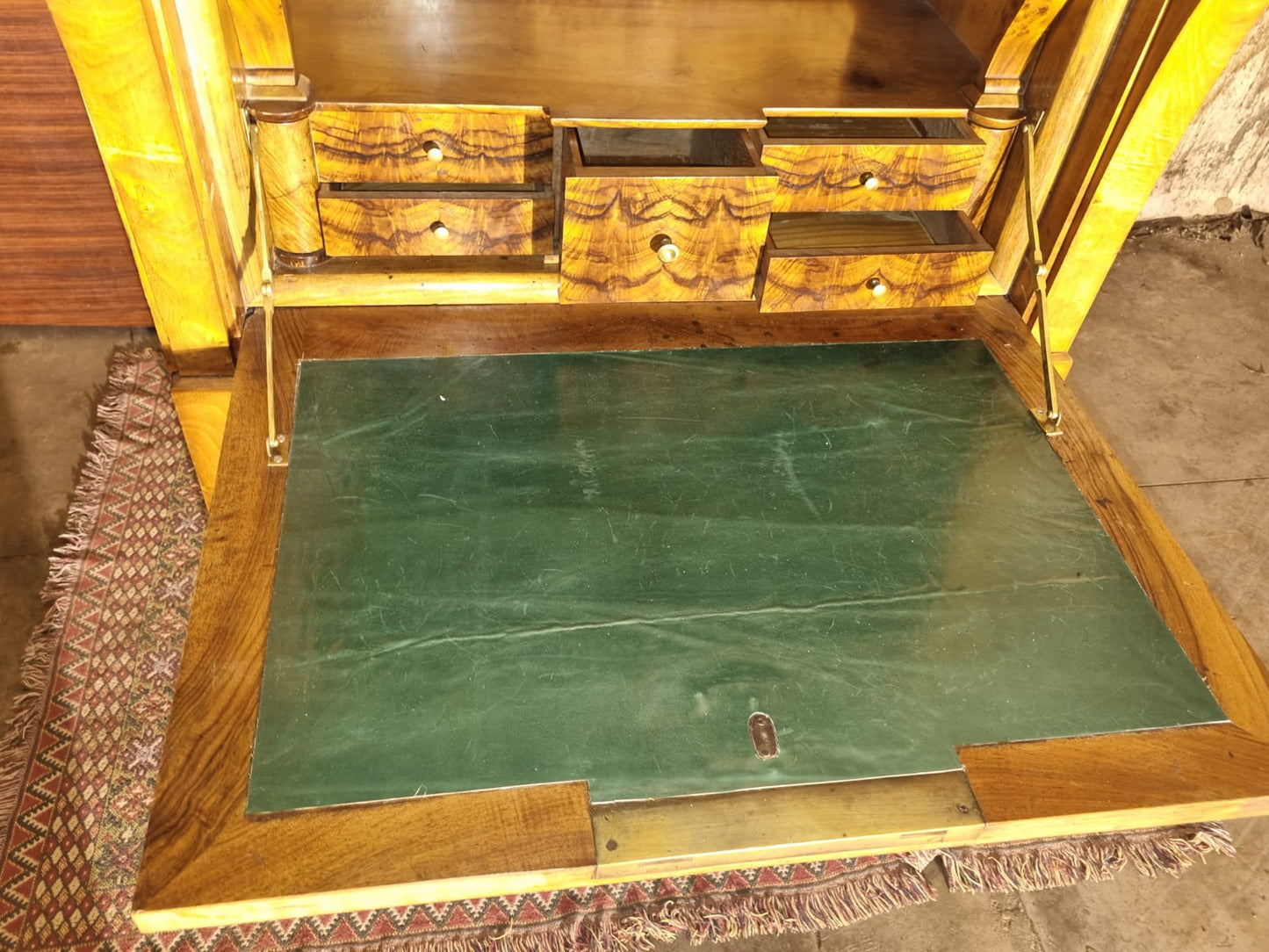 Secretaire Impero Radica di Noce Meta' 800 Minimo Restauro.