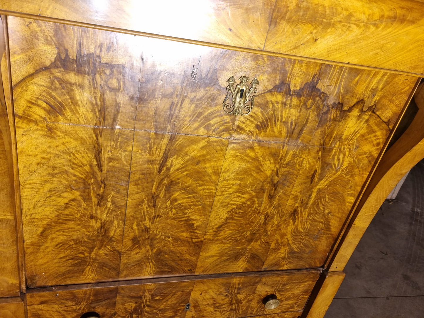 Secretaire Impero Radica di Noce Meta' 800 Minimo Restauro.
