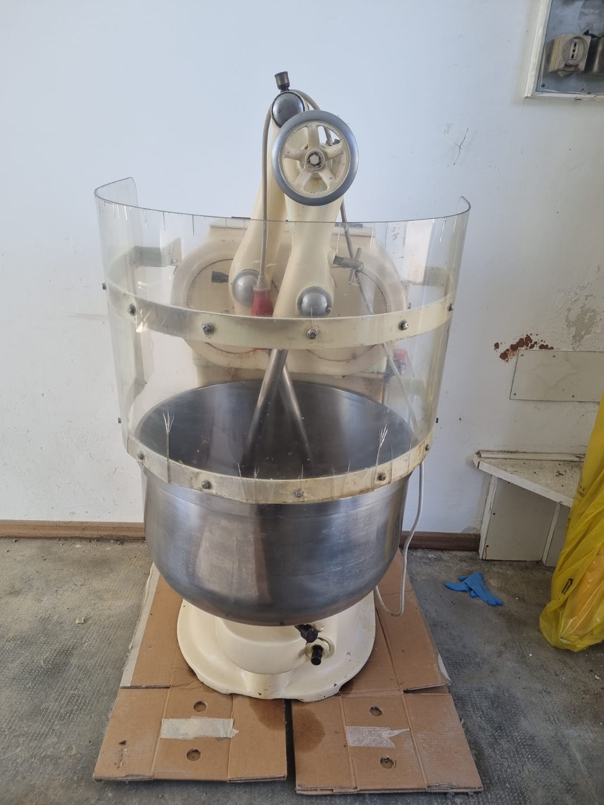 Impastatrice a due Braccia a 1 Velocita Usata 50 Kg di Farina