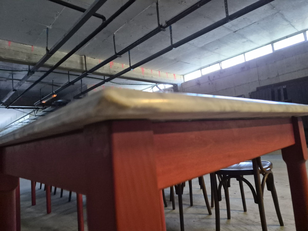 7 Tavoli con Piano in Marmo e 19 sedie Usate