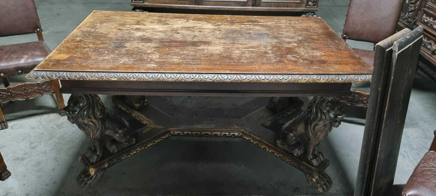 Bellissima Sala Da Pranzo Rinascimento Rinascimentale Inizii 900 Presenta Tarli