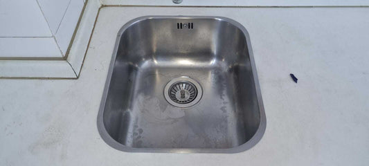 Bancone Usati Mobile Da Laboratorio Per Ambulatorio Con Lavandino