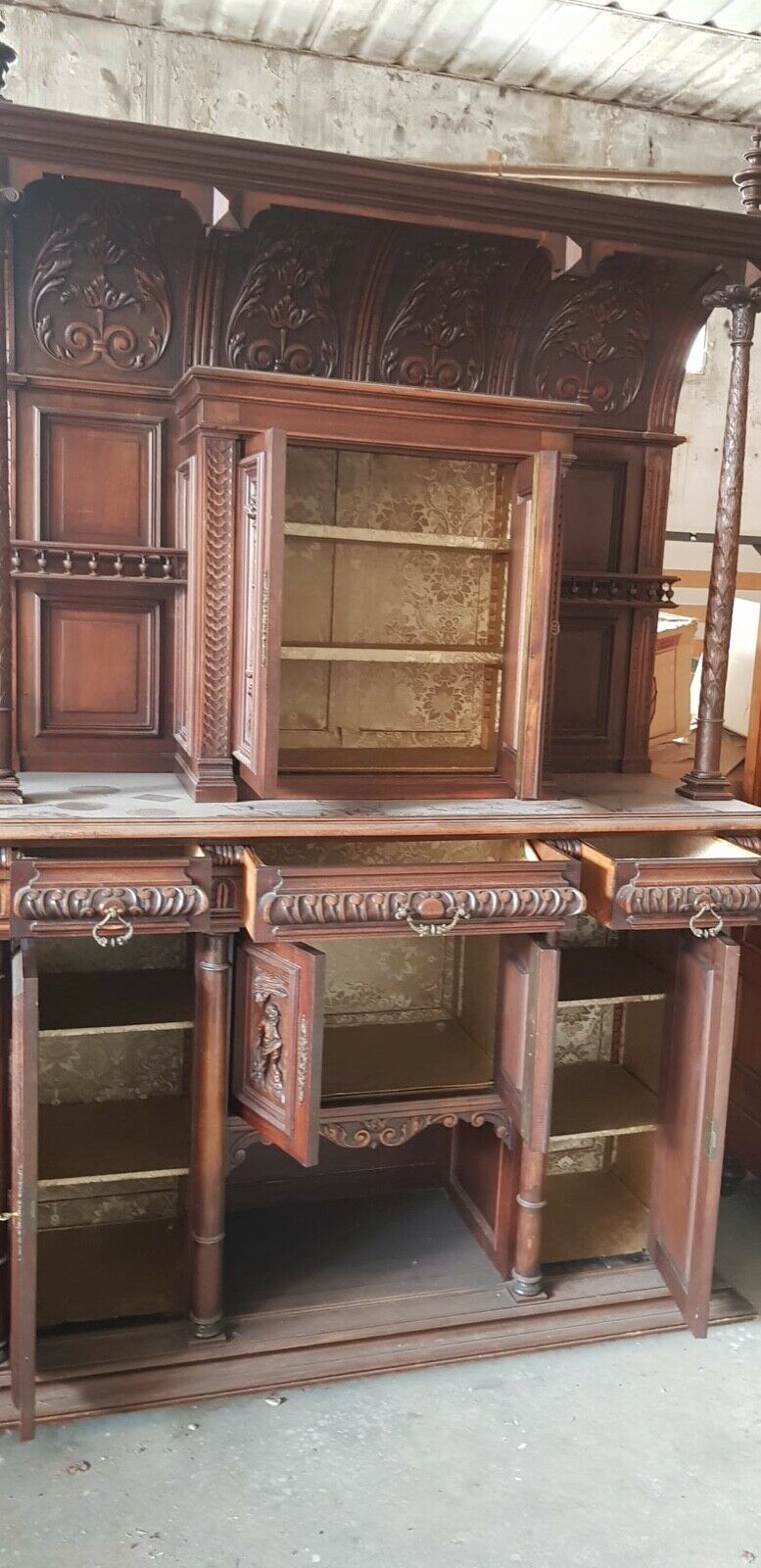 Spettacolare Credenza Rinascimento Rinascimentale Fine 800 Intagliata Minimo Restauro