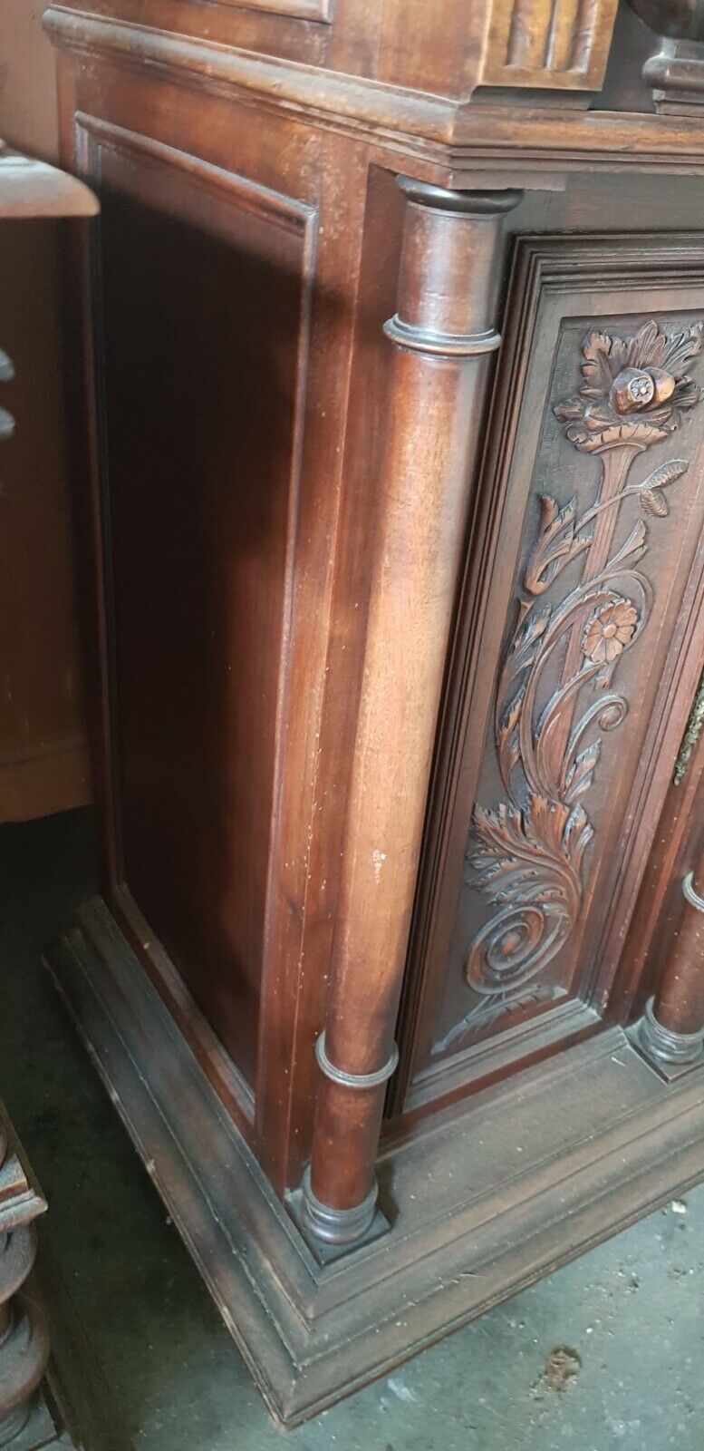 Spettacolare Credenza Rinascimento Rinascimentale Fine 800 Intagliata Minimo Restauro