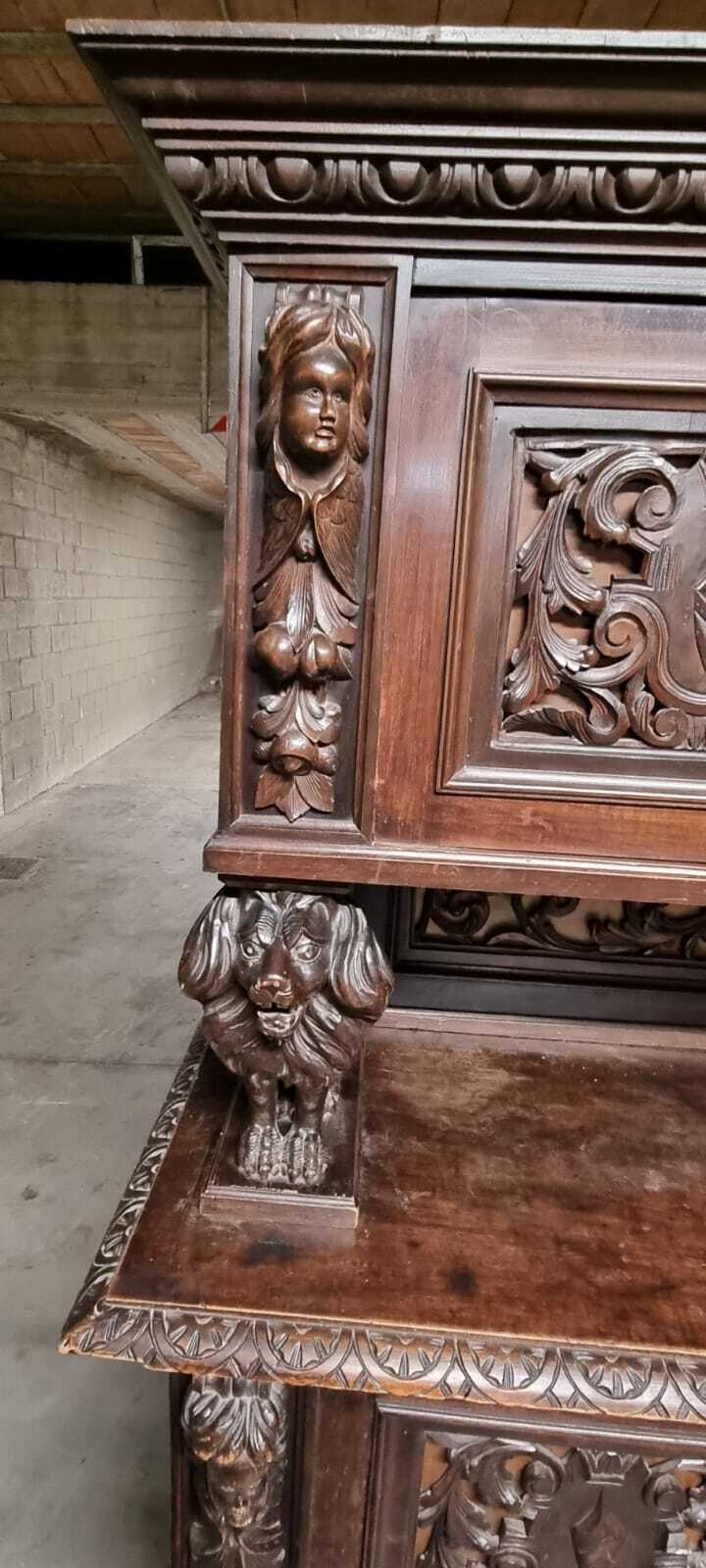 Bellissima Sala Da Pranzo Rinascimento Rinascimentale Inizii 900 Presenta Tarli