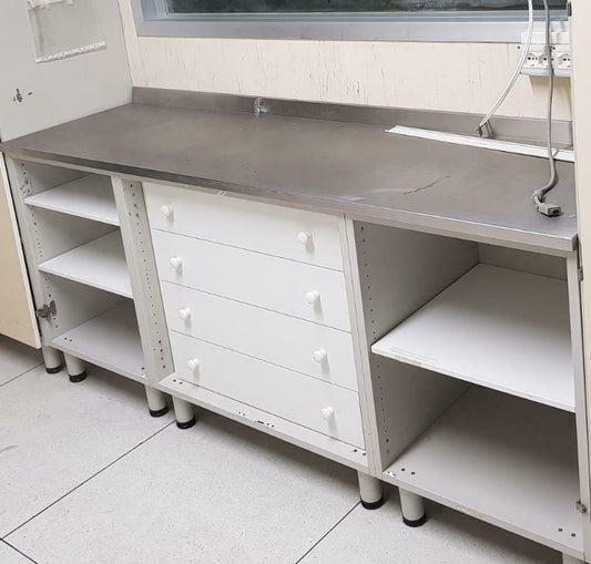 Arredo Laboratorio Struttura Lamiera Bancone Piano In Acciaio Mobili Usati