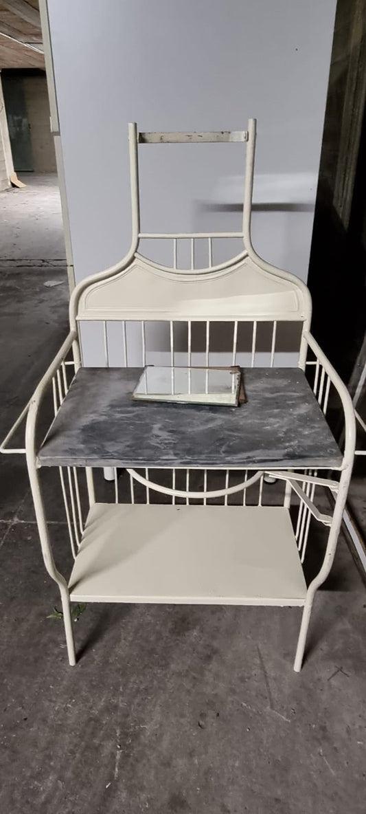 Splendita Toilette Antica anche da Giardino Inizii 900 Appena Riverniciata