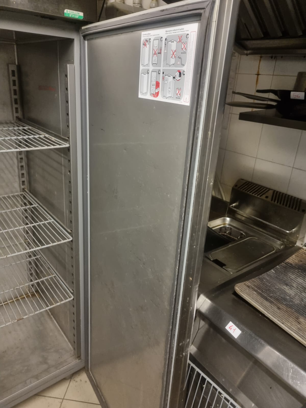 Frigo Frigorifero In Acciaio Positivo a Due Porte Usato Professionale