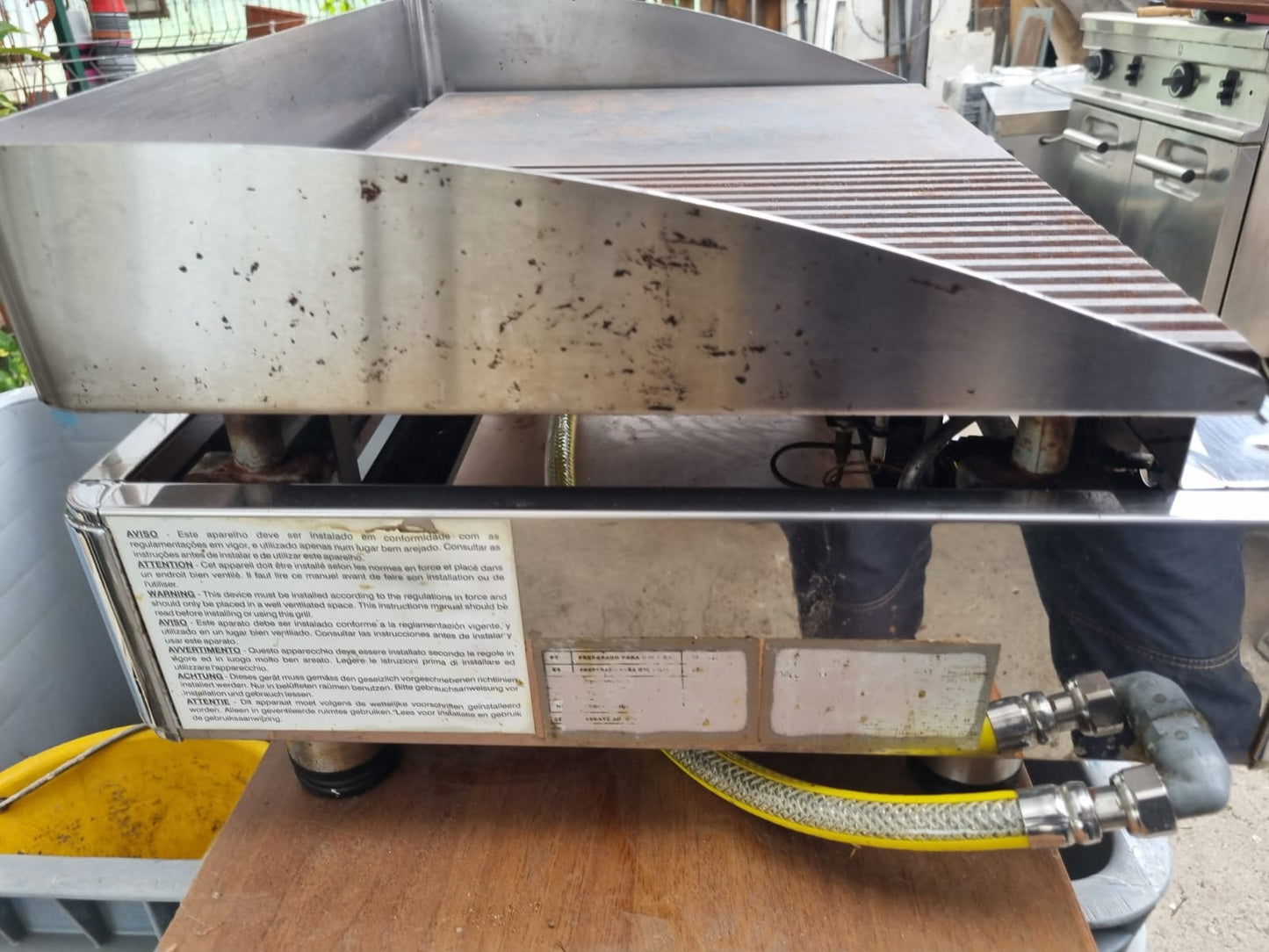 Fry Top Griglia Professionale a gas usata. Misure: L.64*P.48*H.30.