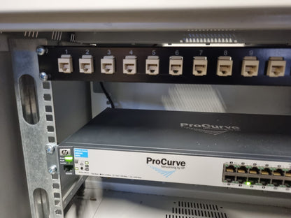 Mobile Rack Procurve Switch 2610-24 Compreso di Interretture Usato