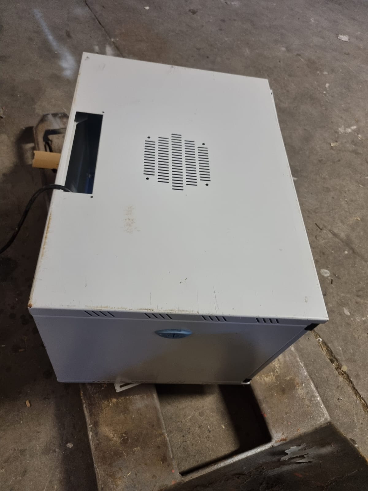 Mobile Rack Procurve Switch 2610-24 Compreso di Interretture Usato
