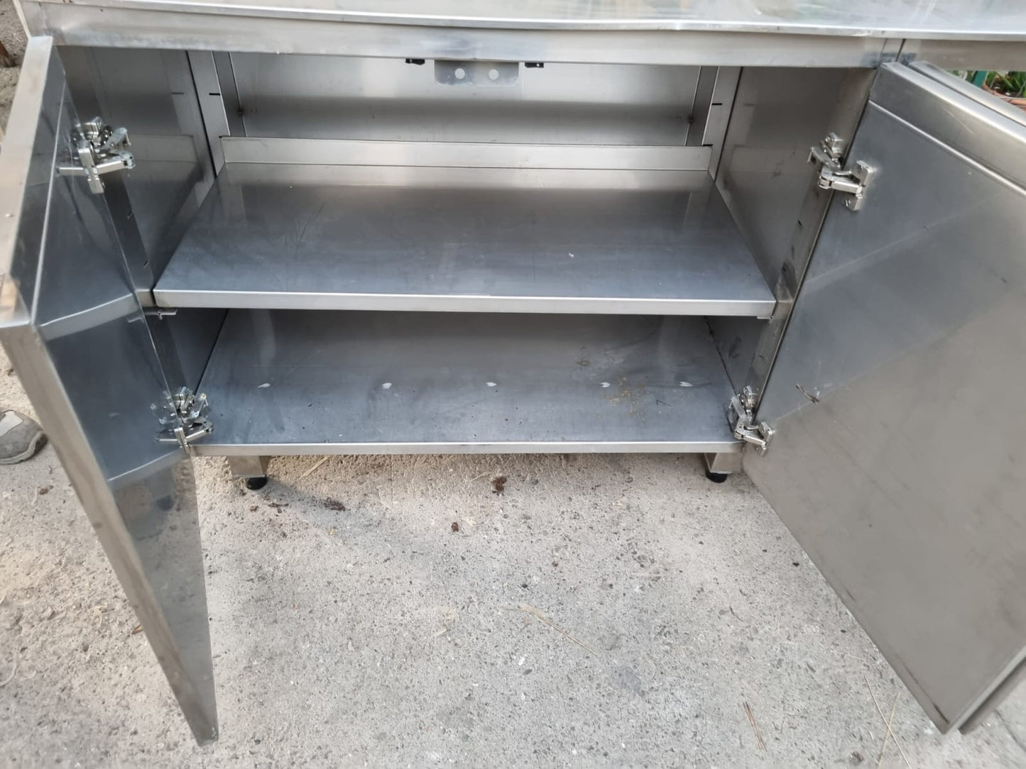 Bancone in Acciaio con Ante Usato lungo 197cm
