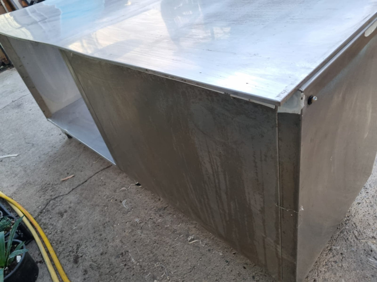 Bancone in Acciaio con Ante Usato lungo 197cm