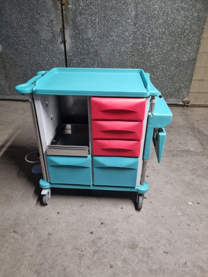 Carrello Porta Farmaci Usato in Ottime condizioni