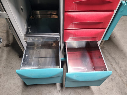 Due Carrelli Porta Farmaci Usati ma in Ottime condizioni