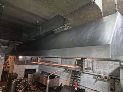 Cappa Professionale in acciaio con motore Lunga 4 metri usata