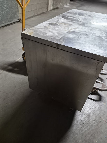 Bancone in Acciaio Professionale con ante scorrevoli usato lungo 150cm