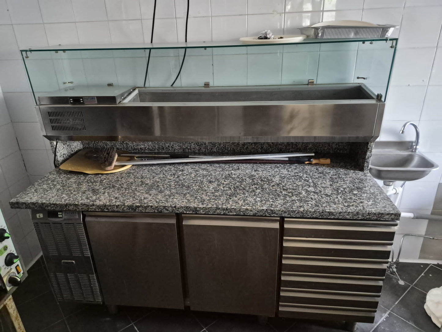 Banco Frigo per Pizzeria Refrigerato con vetrina usato