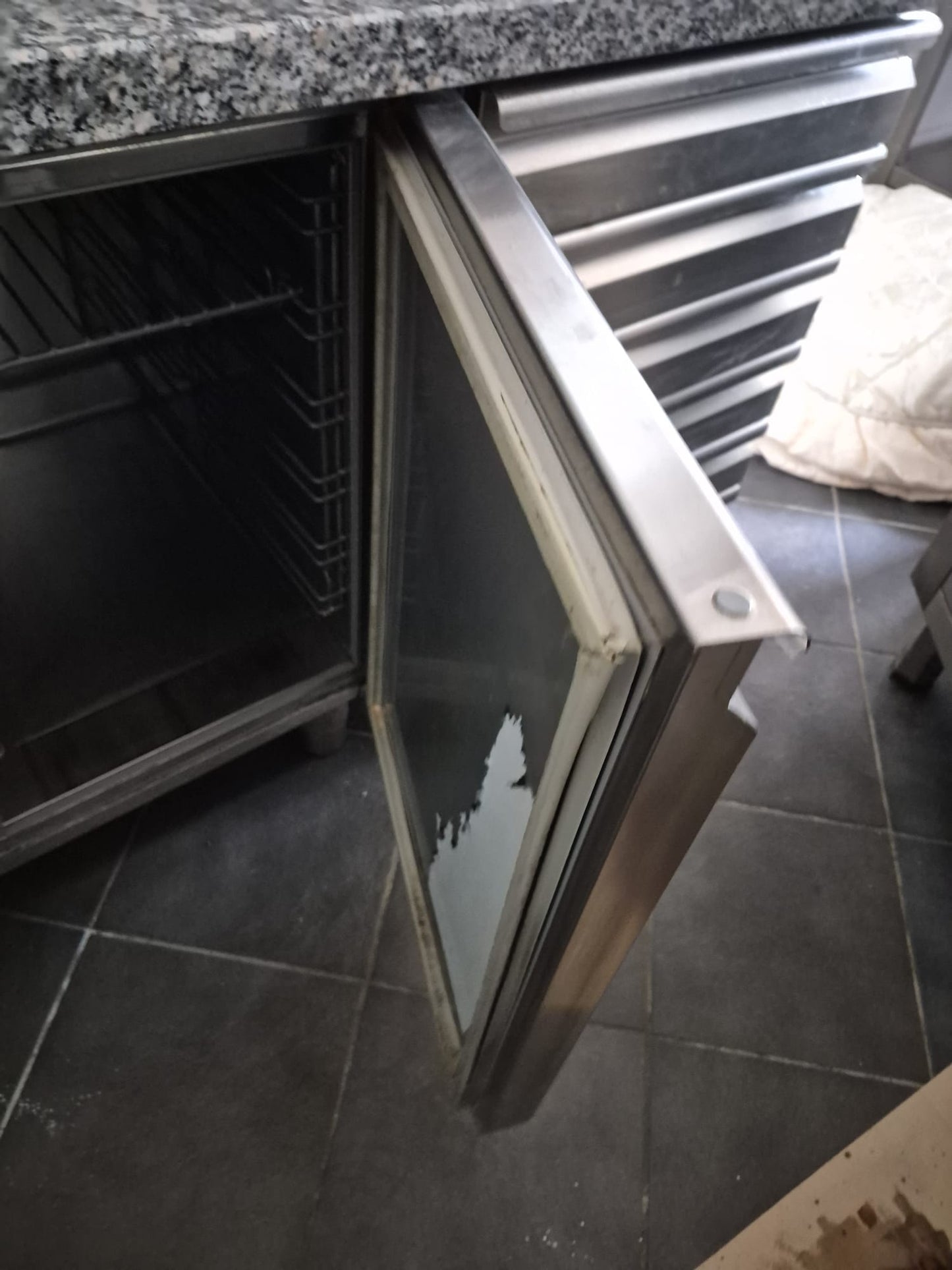 Banco Frigo per Pizzeria Refrigerato con vetrina usato