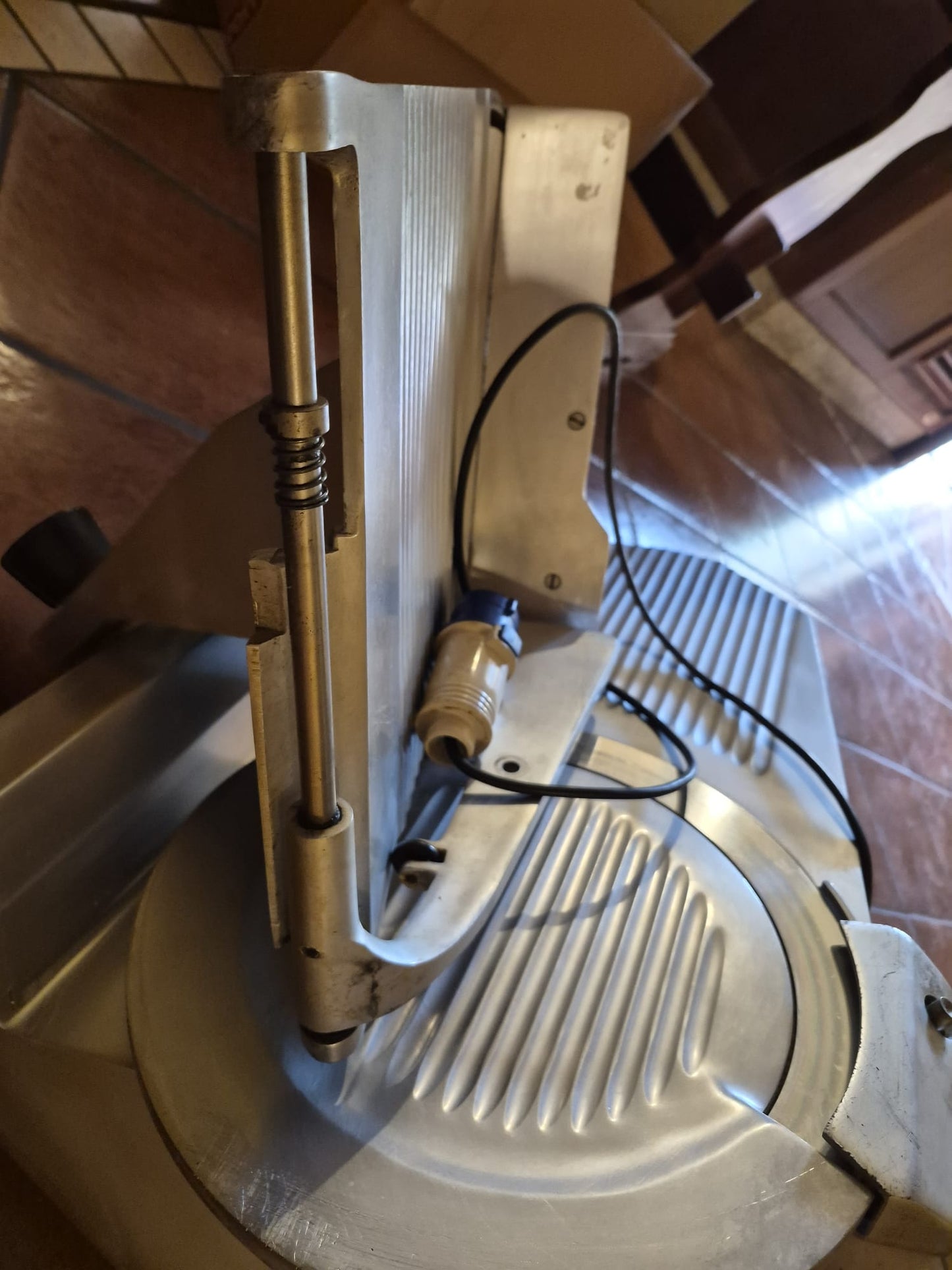 Affettatrice Professionale in acciaio Lama 35 Usata
