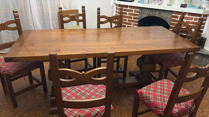 Tavolo con sei sedie in Castagno fatti a mano da Artigiano della Garfagnana usati