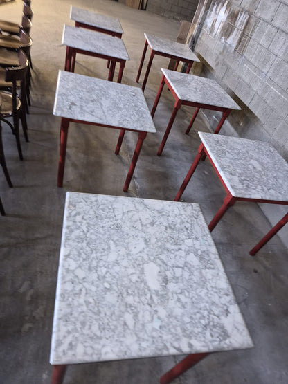 Stock Ristorante 7 Tavoli con piano in marmo e 19 sedie usate