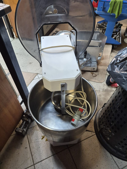 Impastatrice Professionale Usata 25 Kg