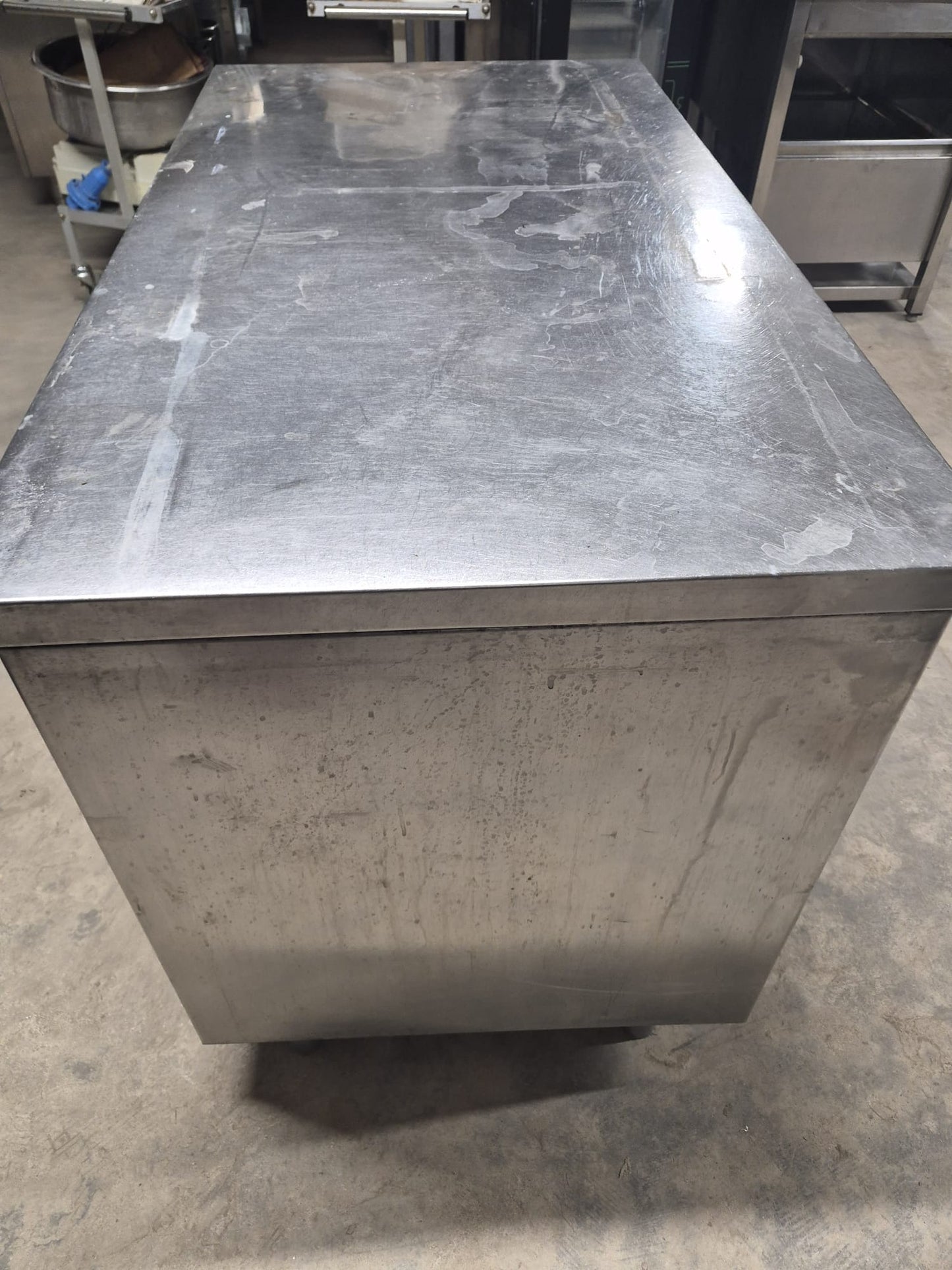 Bancone in Acciaio Professionale con cassetti 130*70 Usato