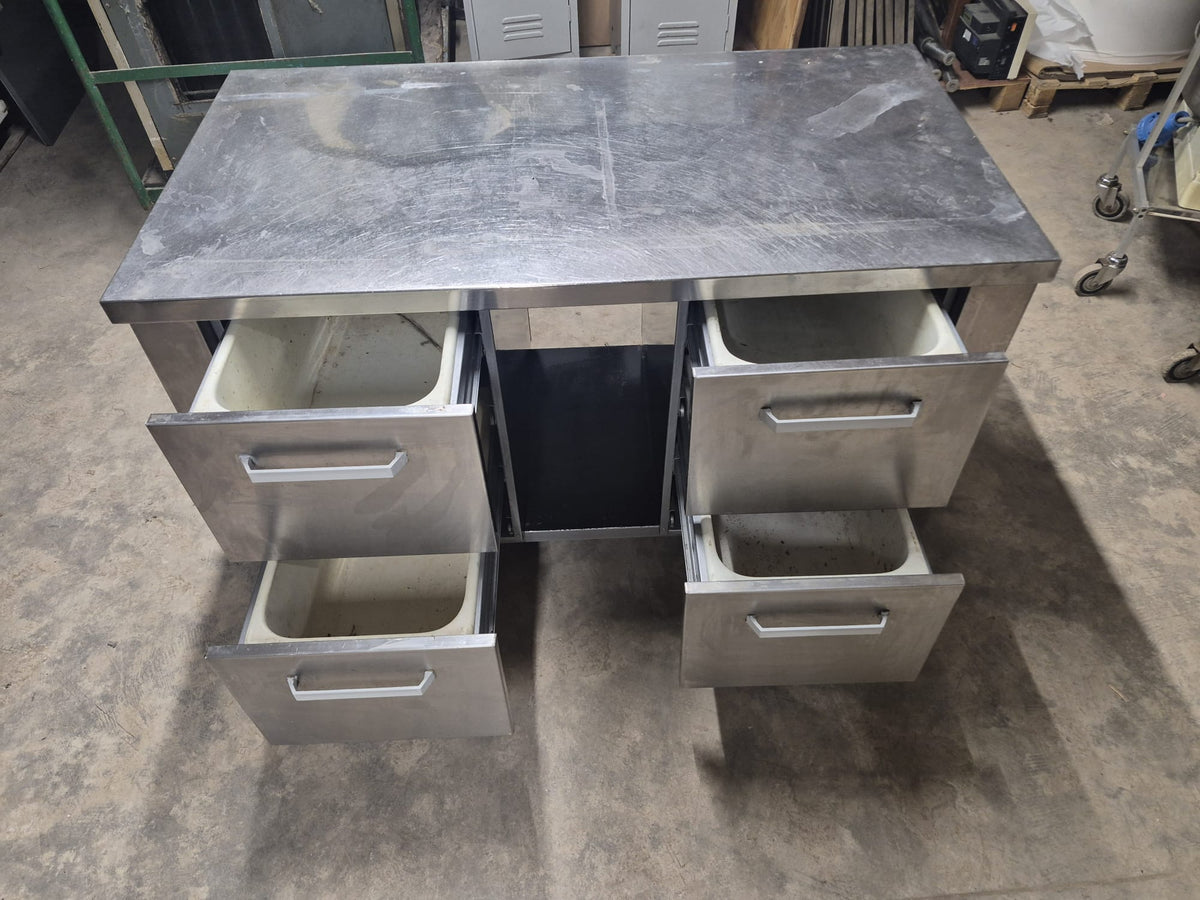 Bancone in Acciaio Professionale con cassetti 130*70 Usato