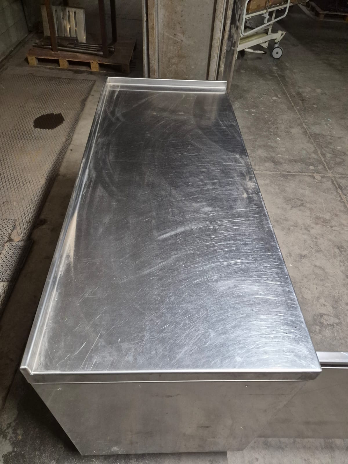 Bancone in Acciaio Professionale 142*60 Usato