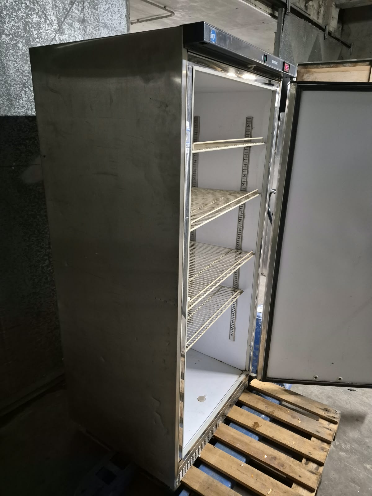 Frigorifero in Acciaio Professionale Usato