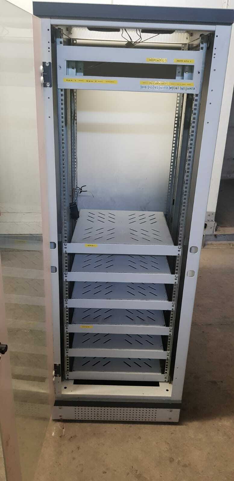 Mobile Rack Marca Bticino Con Due Ventole. L'Interno In Ottime Condizioni